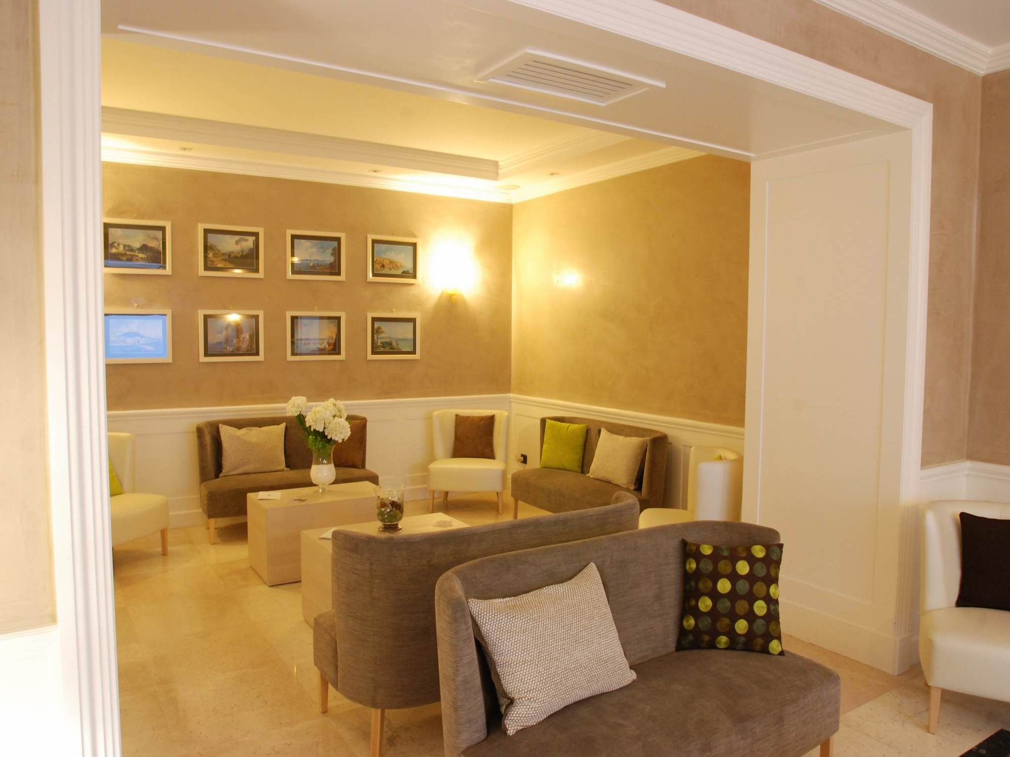 San Pietro 4* Neapel